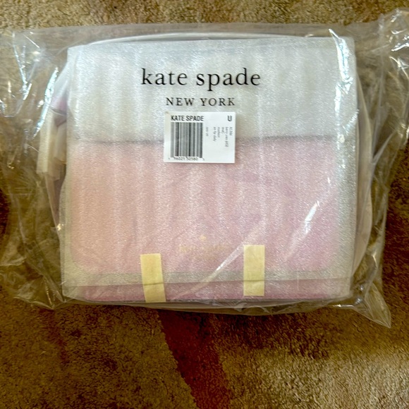 New Kate Spade Madison Small Flap Crossbody Saffiano Leather Berry Cream - Picture 3 of 3